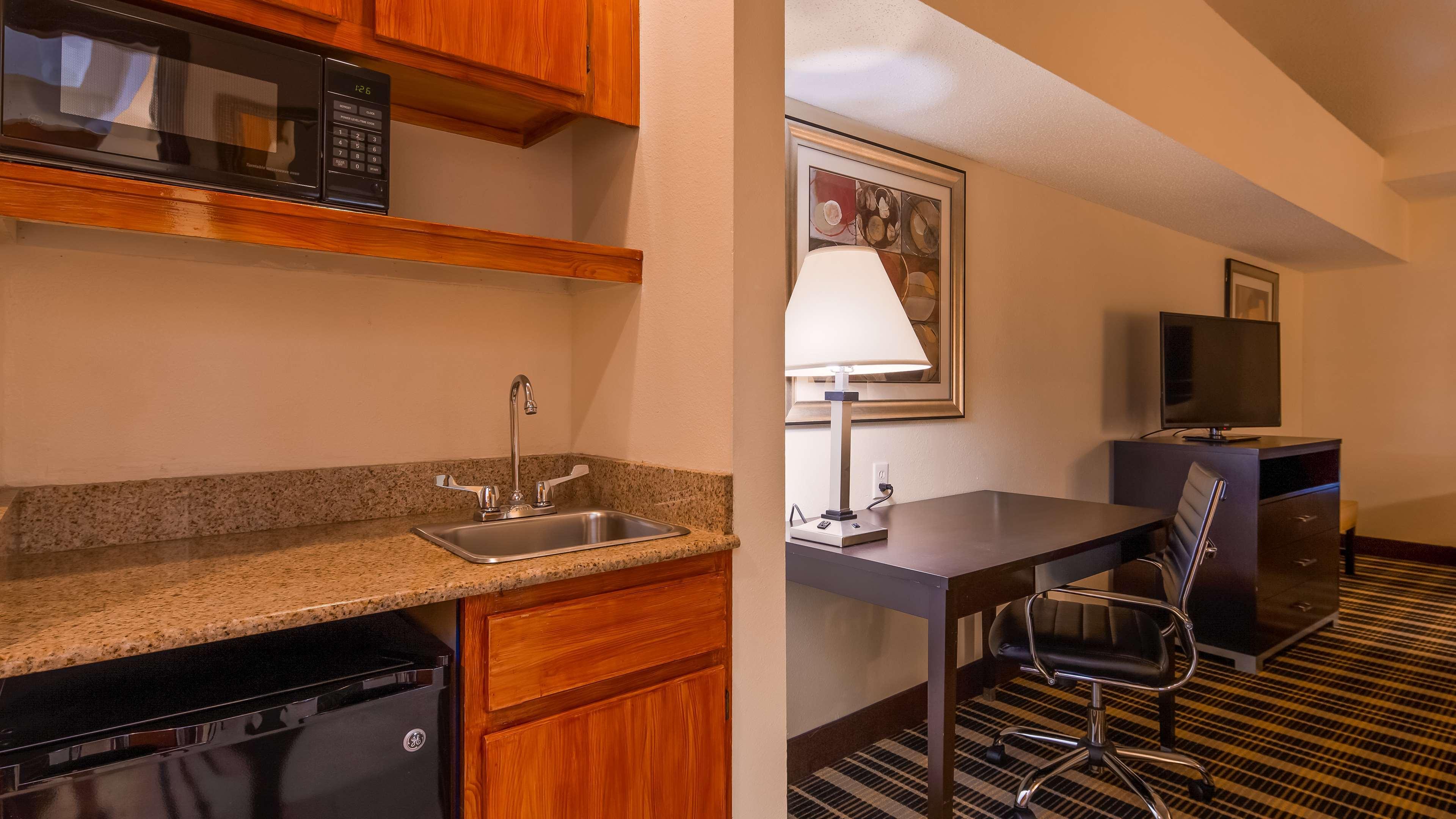 Best Western Plus & 3* Rockwall