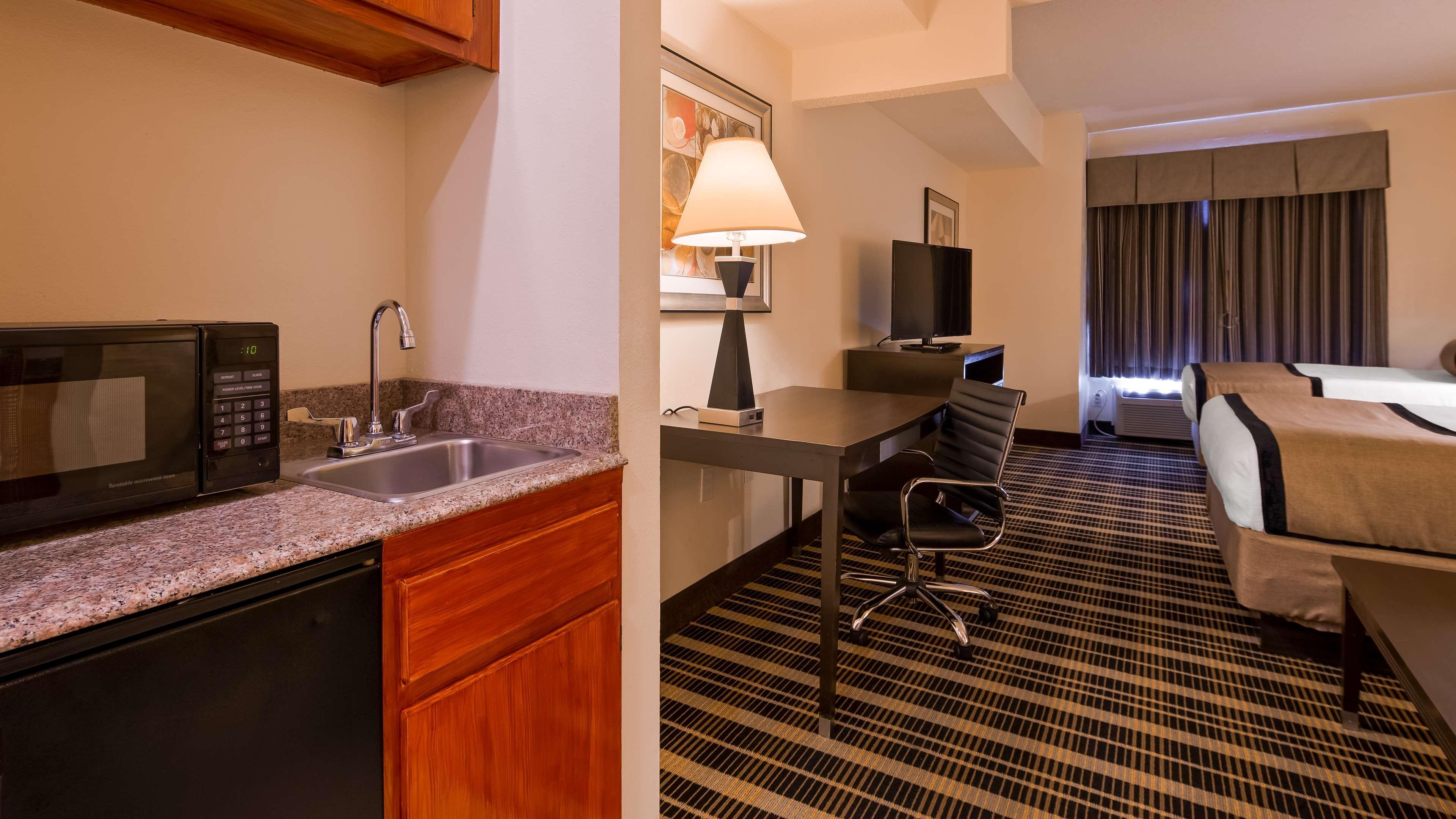 Hotel Best Western Plus & 3*
