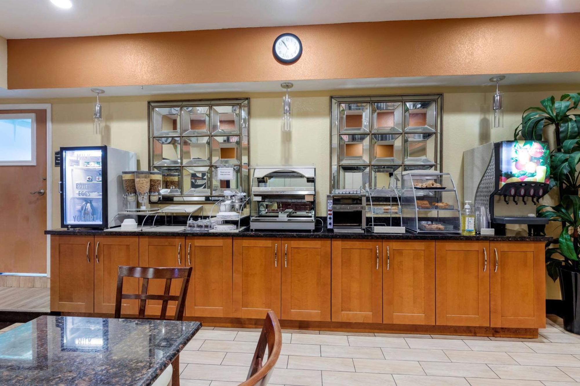 Best Western Plus & Rockwall