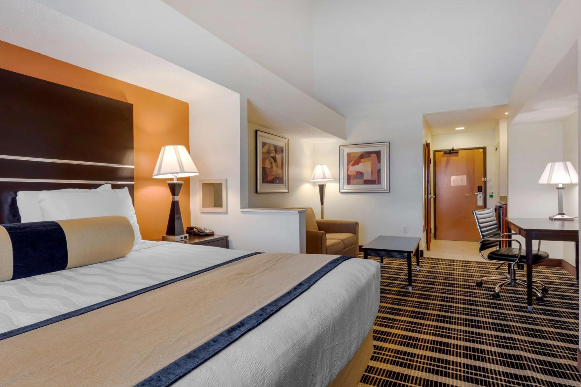 Best Western Plus & Hotel 3*
