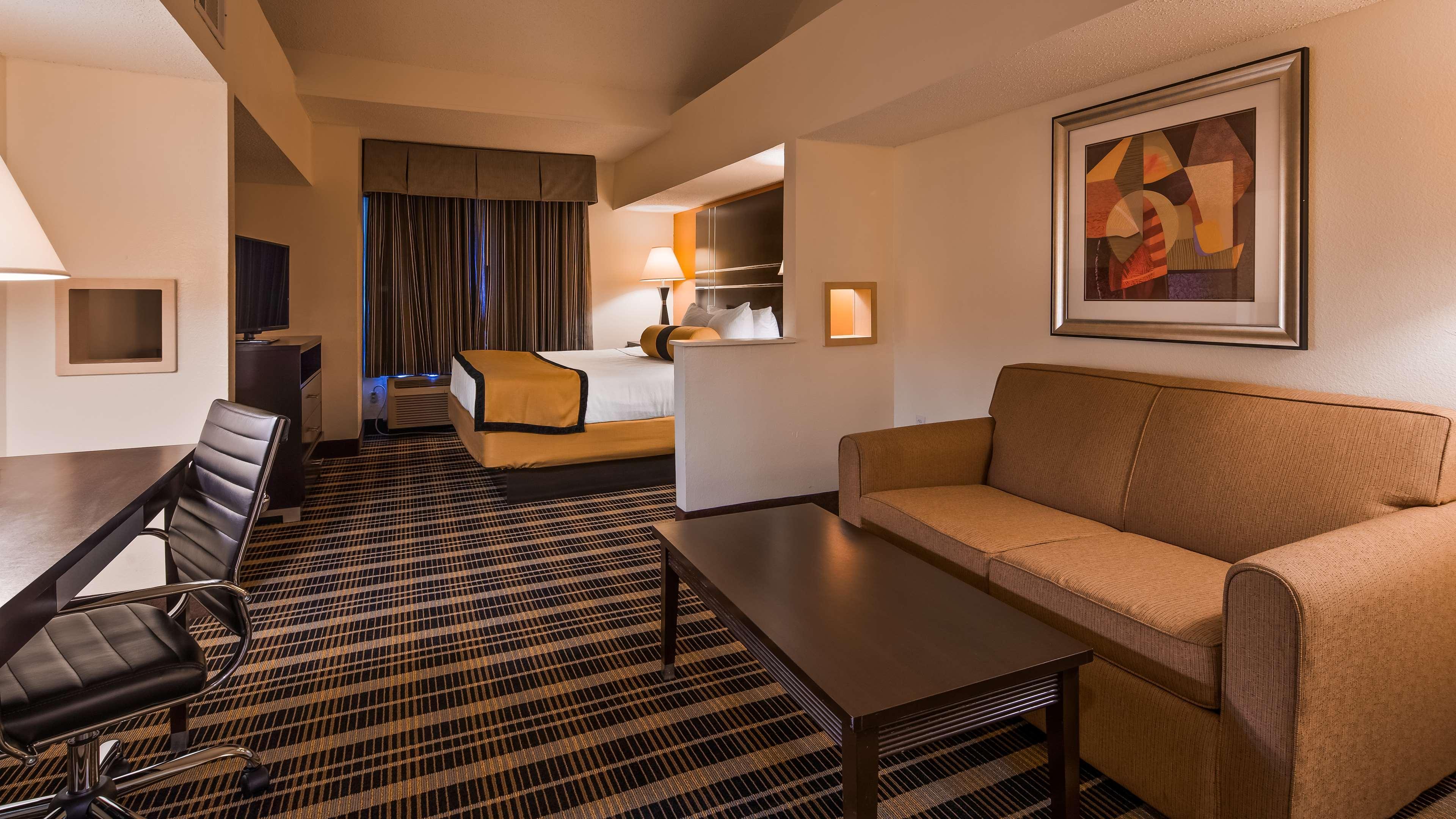 Western & Hotel