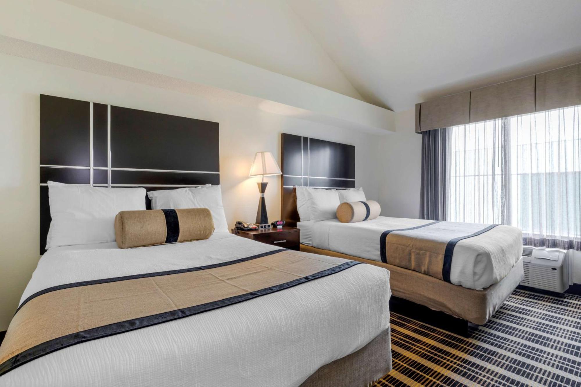 Hotel Western & Rockwall