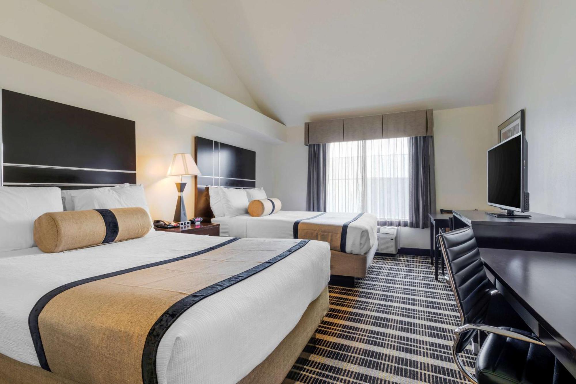Hotel Western & Rockwall