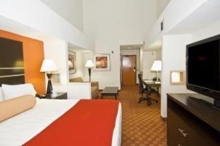 Western & Hotel 3*